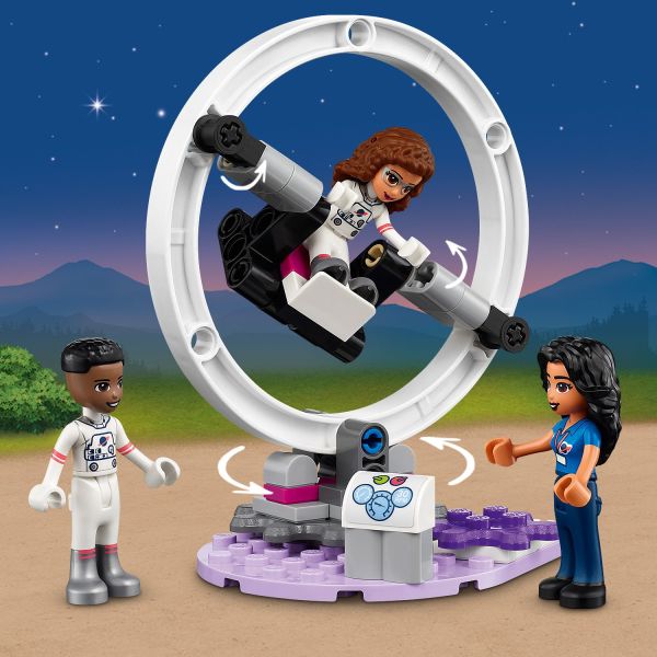 Mini-dolls take a spin – before they’ve had their lunch!