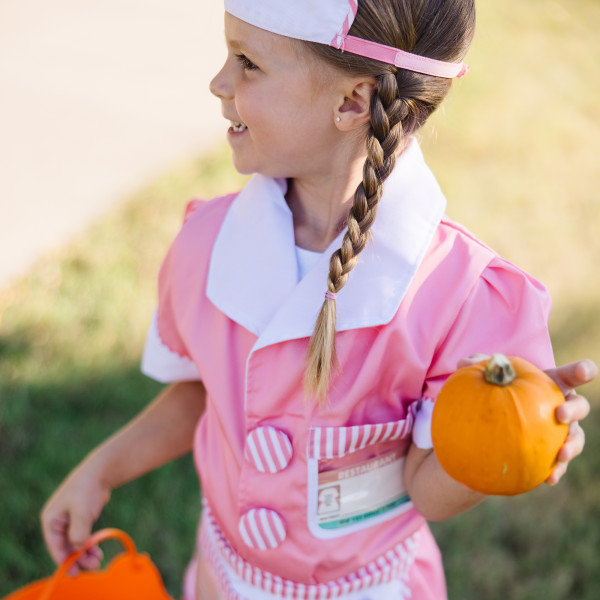 Melissa and doug store apron