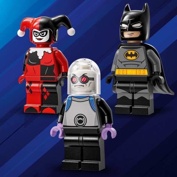 Includes Batman , Harley Quinn and Mr. Freeze minifigures.