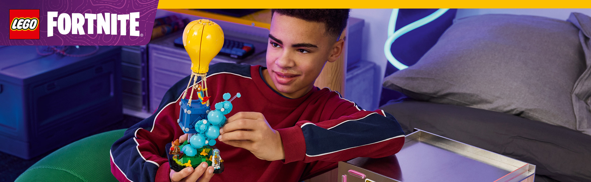 Bring video game fun into the real world with the Supply Drop building set for boys, girls and gamers ages 10 and up.