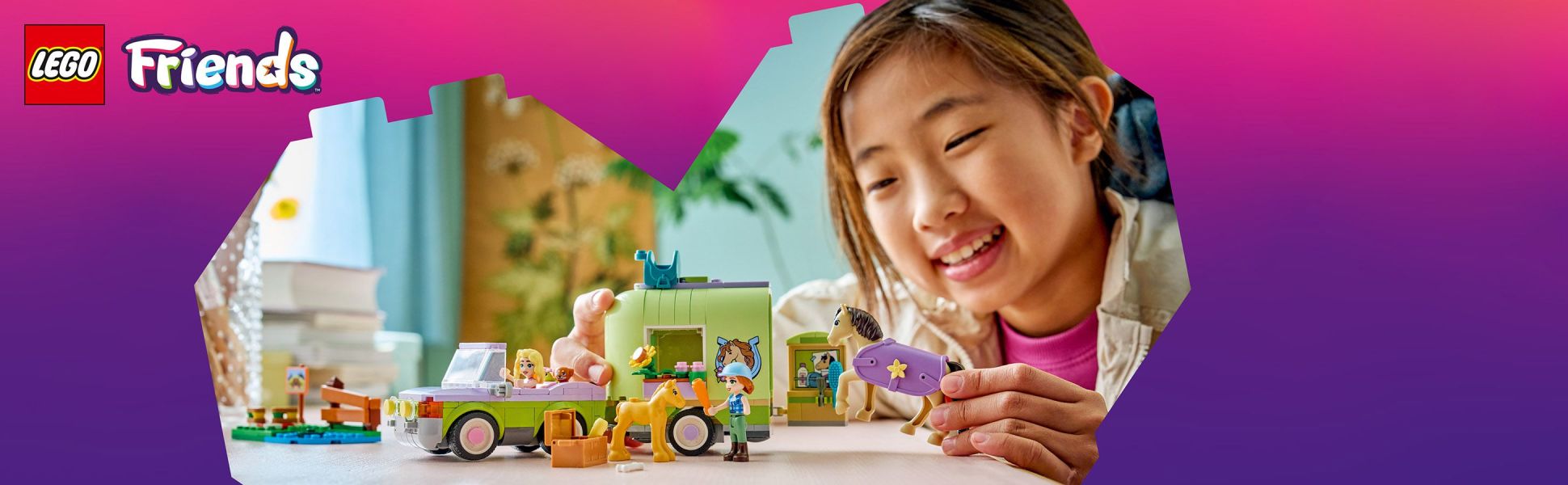 This horse playset comes with a car, a trailer toy, a horse, a foal, a puppy, a frog, 2 minidolls and accessories to inspire creative play for animal lovers.