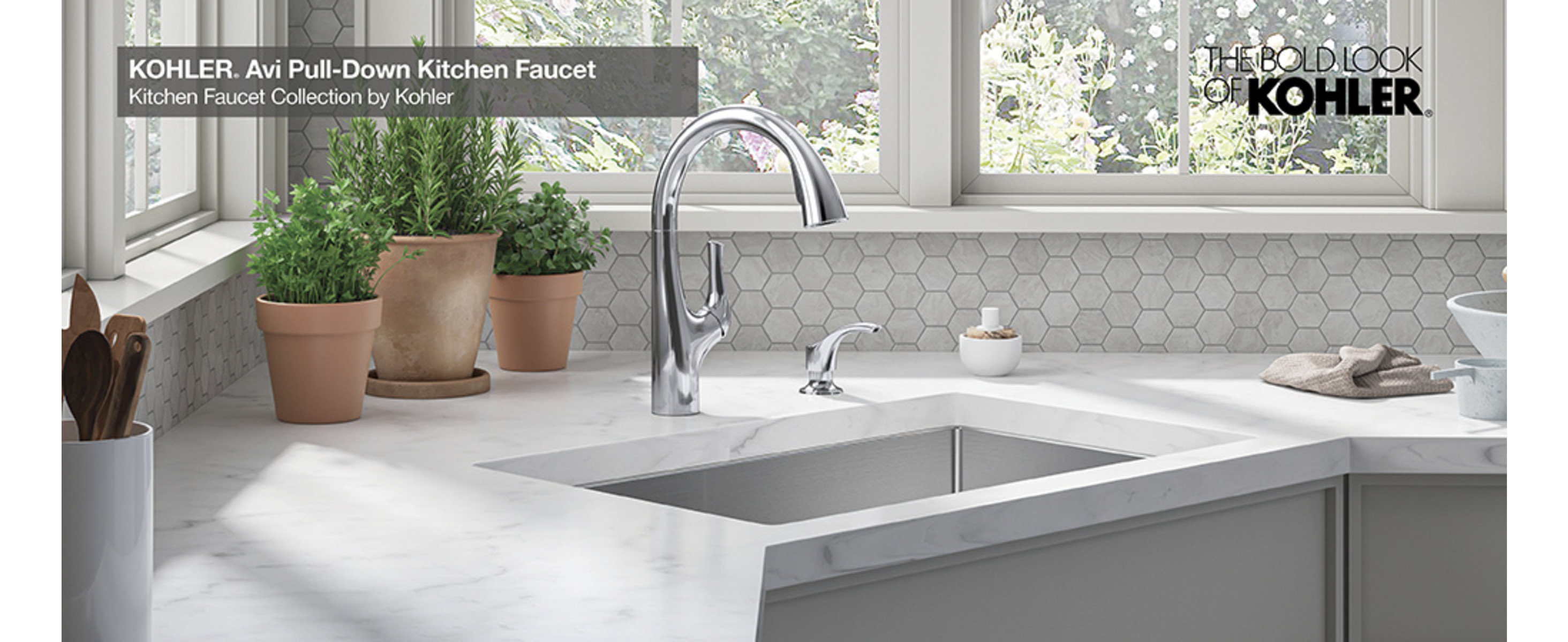 KOHLER Avi Single-Handle Pull Out Sprayer Kitchen Faucet in