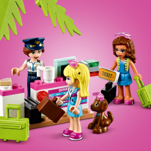 LEGO Friends Heartlake City Airplane 41429, incluye Friends Stephanie y  Olivia, y muchos accesorios divertidos para avión para despertar tiempos de