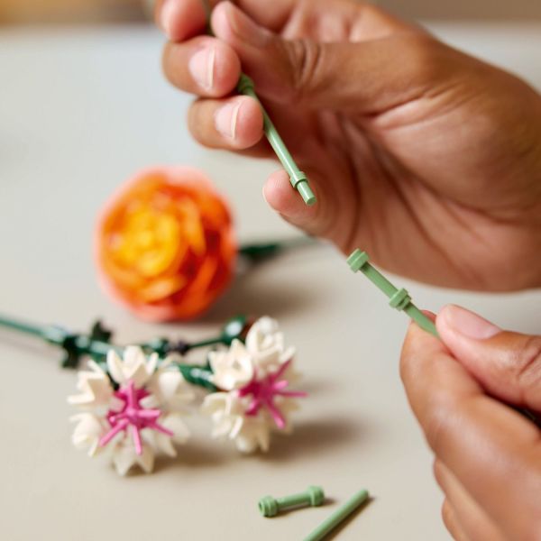 Features adjustable stems for easy customization.