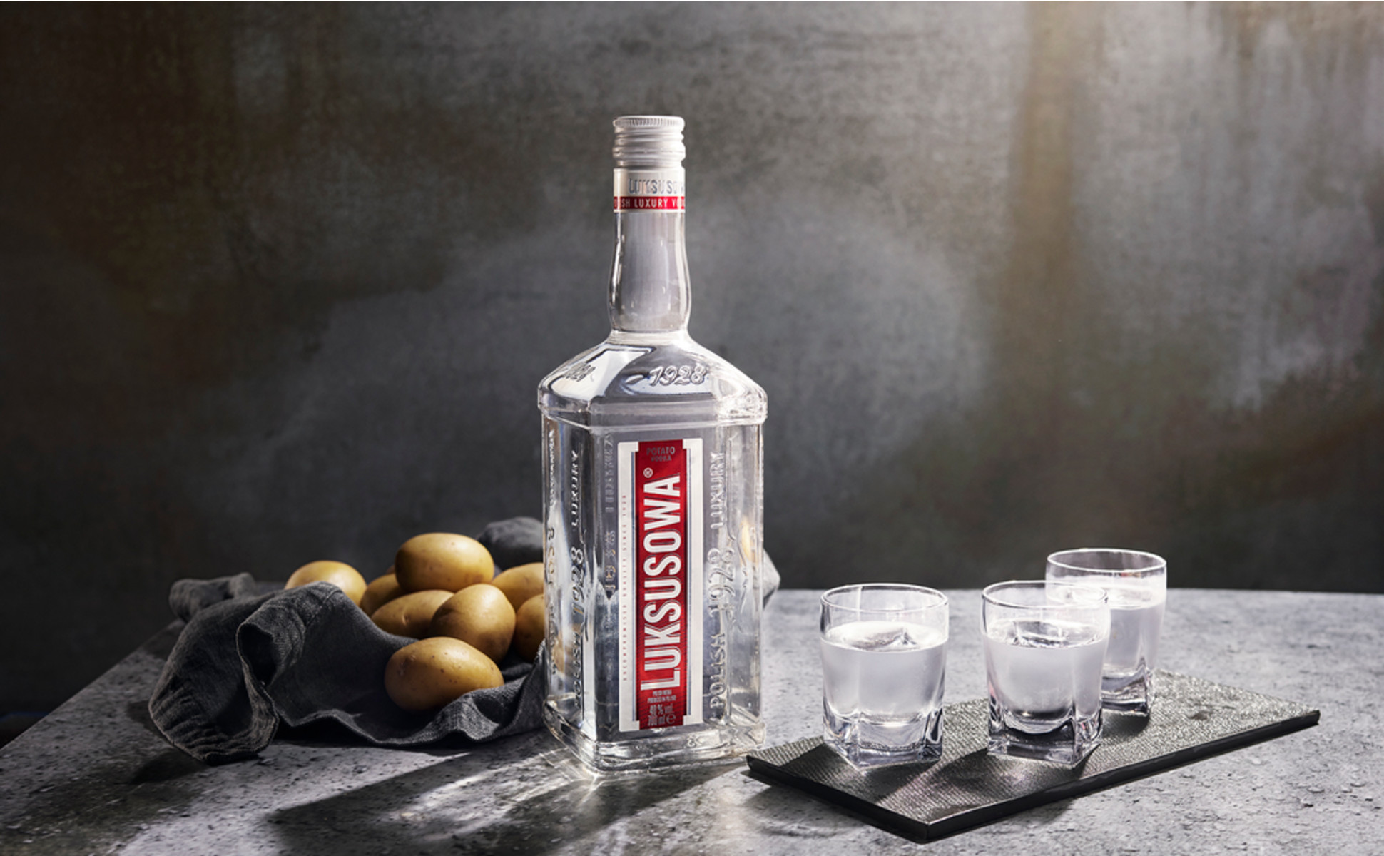 Luksusowa Unflavored Vodka Poland Vodka, 1.75 L Bottle, 40% ABV -  Walmart.com