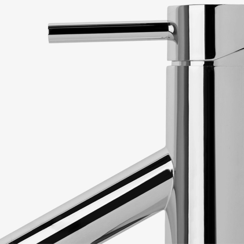 Easy-to-Clean Nozzle Resists Mineral Buildup