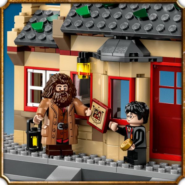 Includes the family photo album Hagrid gives to Harry.