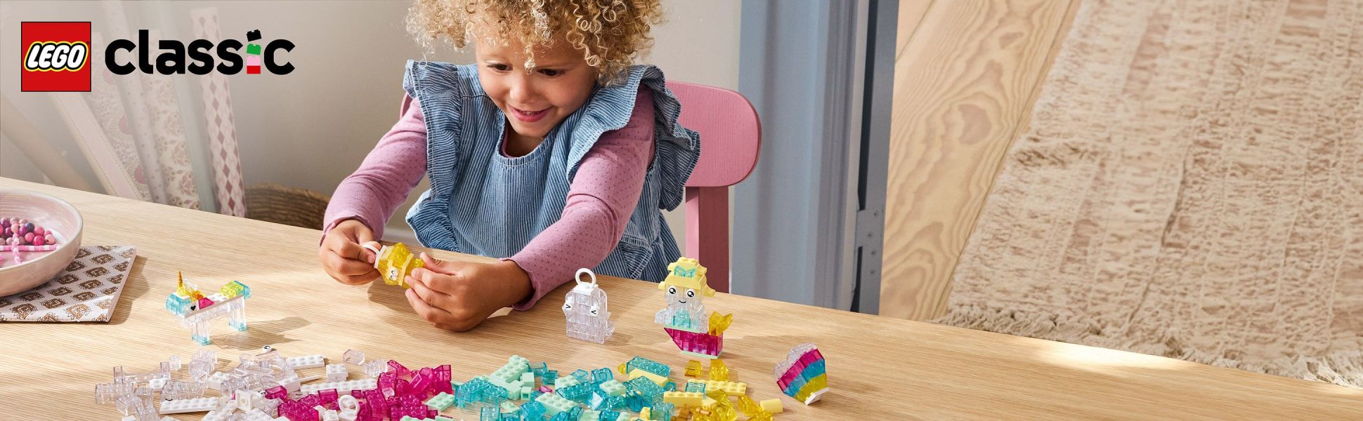 This enchanting set contains 340 colorful bricks, most of them transparent, plus special elements to inspire creative kids.